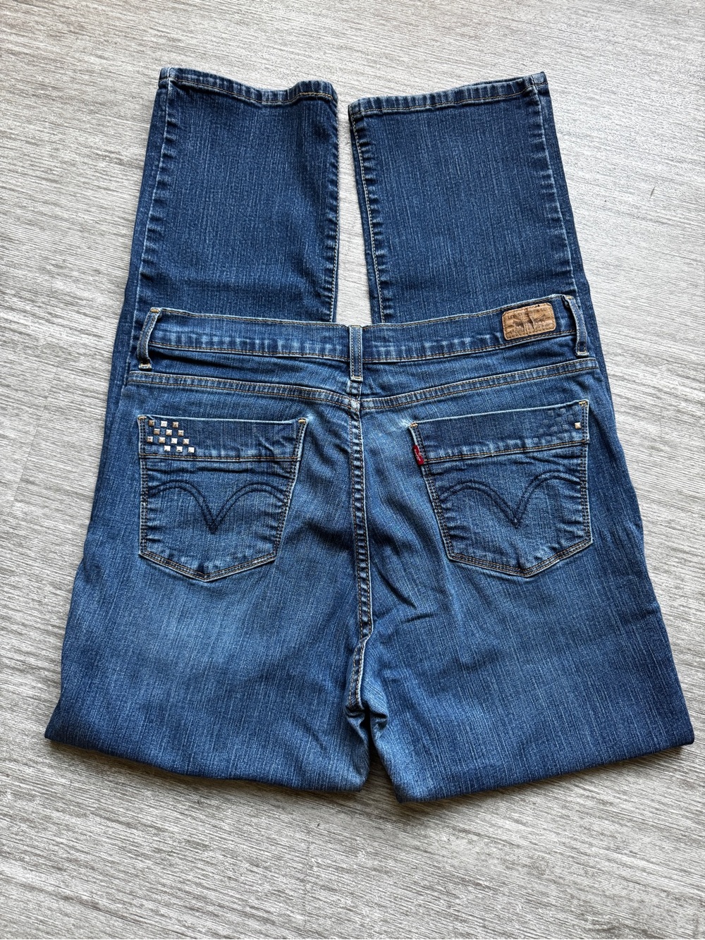 Levi's Women's Size 14 Straight Leg Blue Jeans Studded Back Pocket
